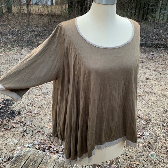 Artsy Handkerchief Hem Top - Picture 8 of 16